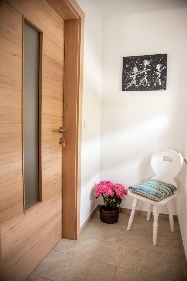 Apartment Zwoelferblick Vorderkrimml Buitenkant foto